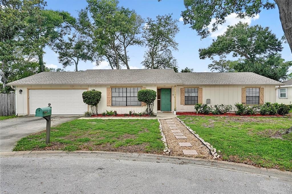 For Sale: $385,000 (3 beds, 2 baths, 1822 Square Feet)