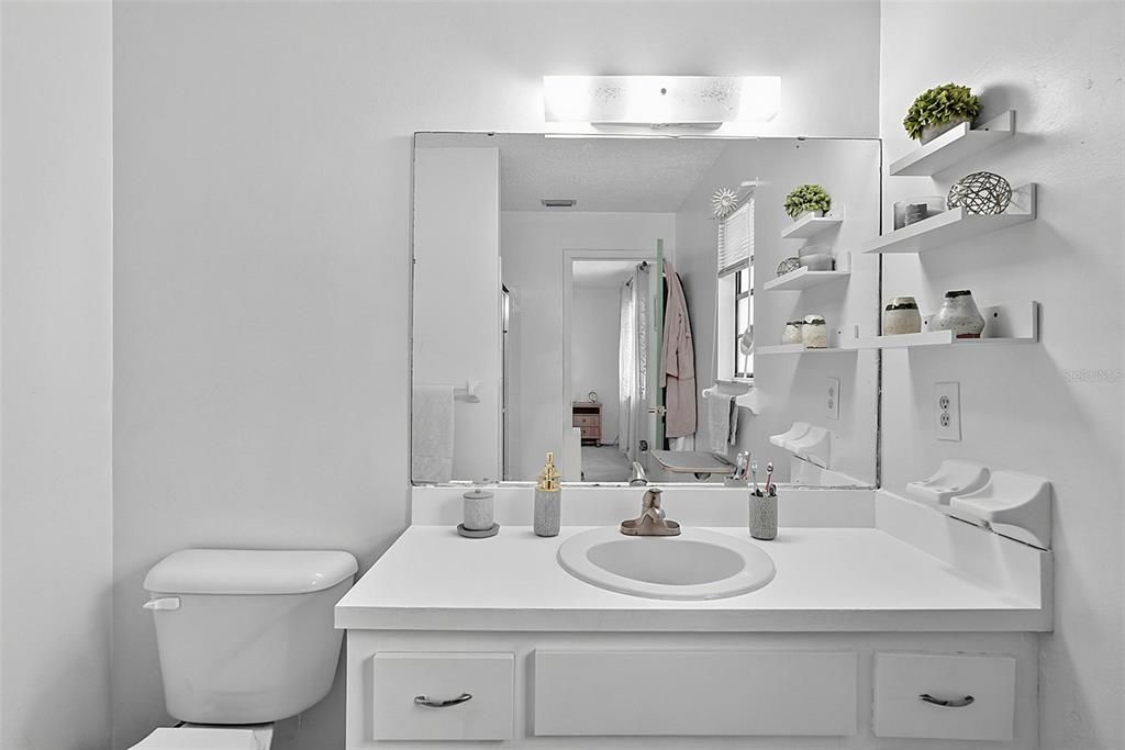 For Sale: $385,000 (3 beds, 2 baths, 1822 Square Feet)