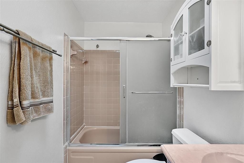 For Sale: $385,000 (3 beds, 2 baths, 1822 Square Feet)