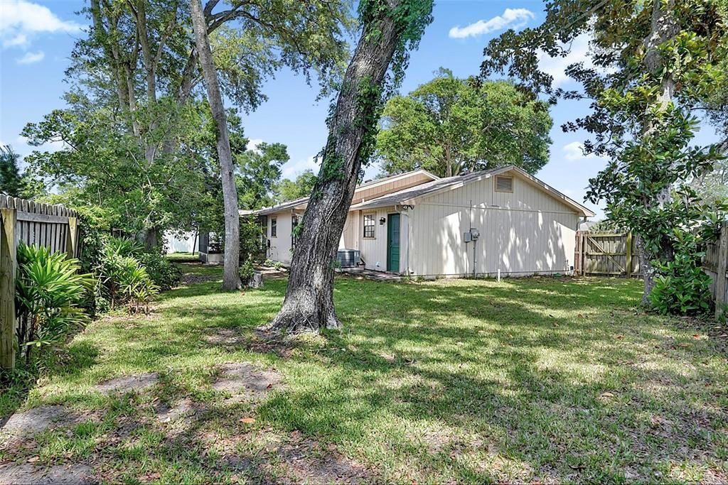 For Sale: $385,000 (3 beds, 2 baths, 1822 Square Feet)