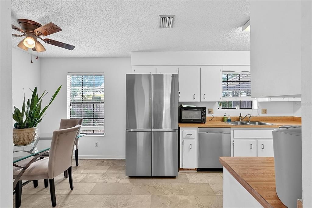 For Sale: $385,000 (3 beds, 2 baths, 1822 Square Feet)