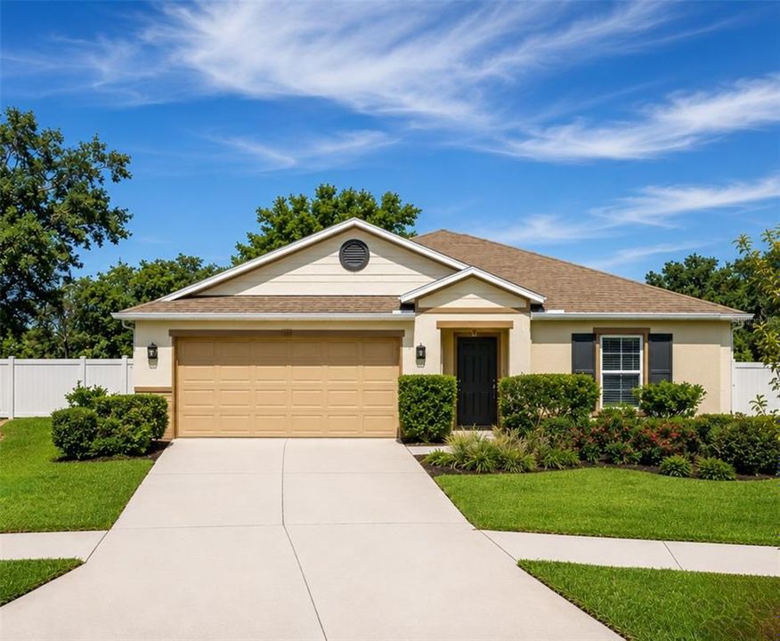 Active With Contract: $439,000 (4 beds, 2 baths, 1993 Square Feet)
