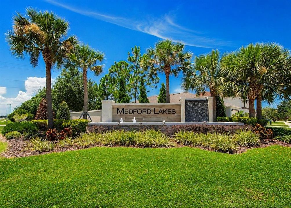 Active With Contract: $439,000 (4 beds, 2 baths, 1993 Square Feet)