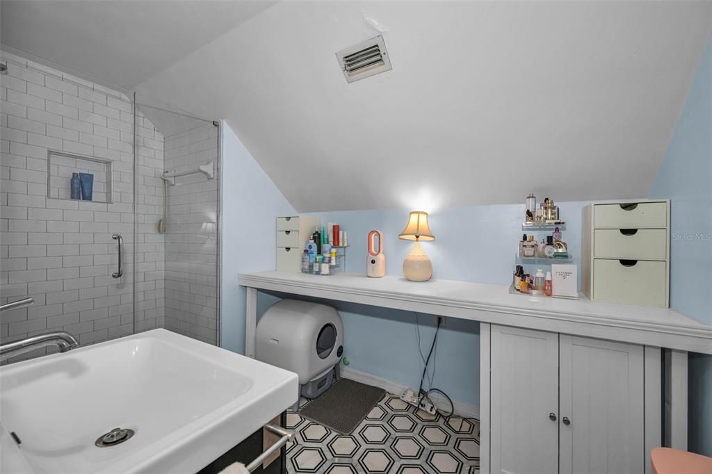 For Sale: $515,000 (3 beds, 2 baths, 1600 Square Feet)