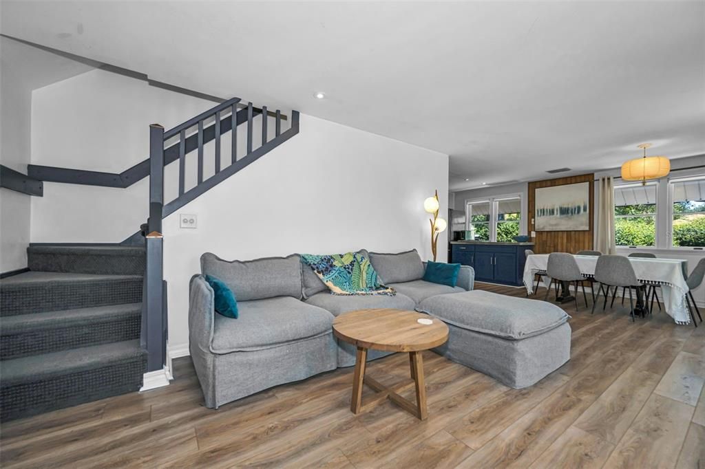 For Sale: $515,000 (3 beds, 2 baths, 1600 Square Feet)