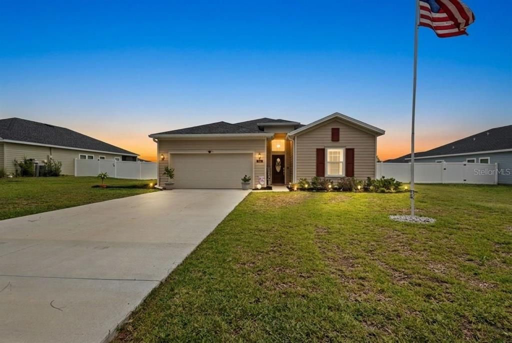 For Sale: $344,900 (4 beds, 3 baths, 2027 Square Feet)