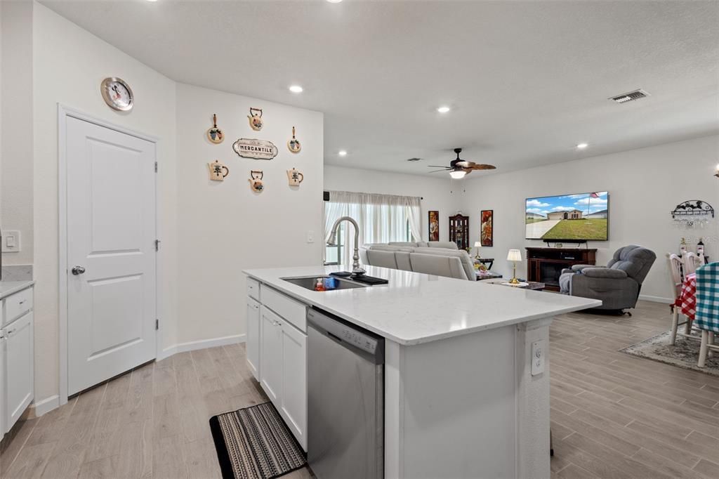 For Sale: $344,900 (4 beds, 3 baths, 2027 Square Feet)