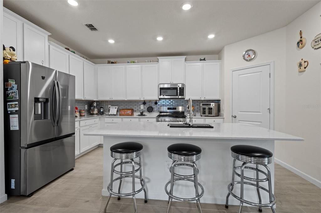For Sale: $344,900 (4 beds, 3 baths, 2027 Square Feet)