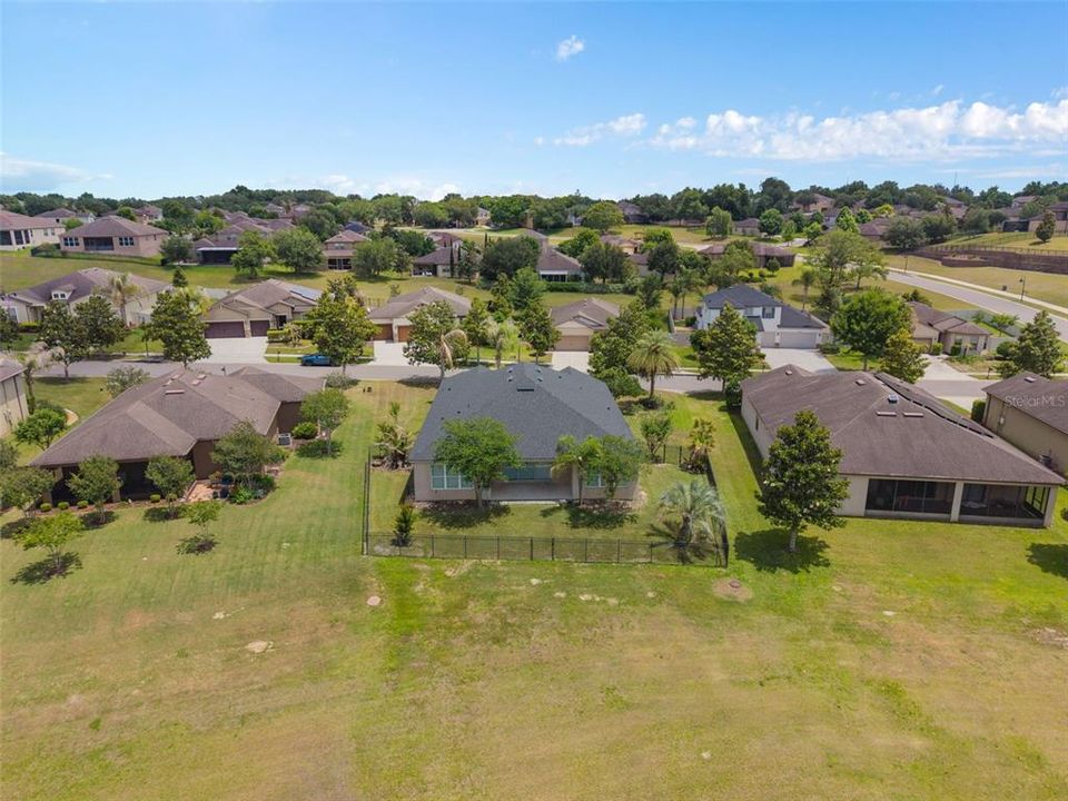 For Sale: $490,000 (4 beds, 3 baths, 2432 Square Feet)