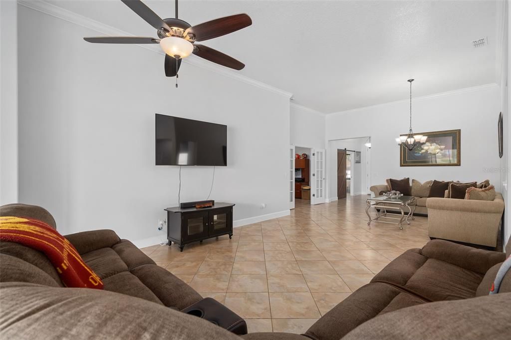 For Sale: $490,000 (4 beds, 3 baths, 2432 Square Feet)