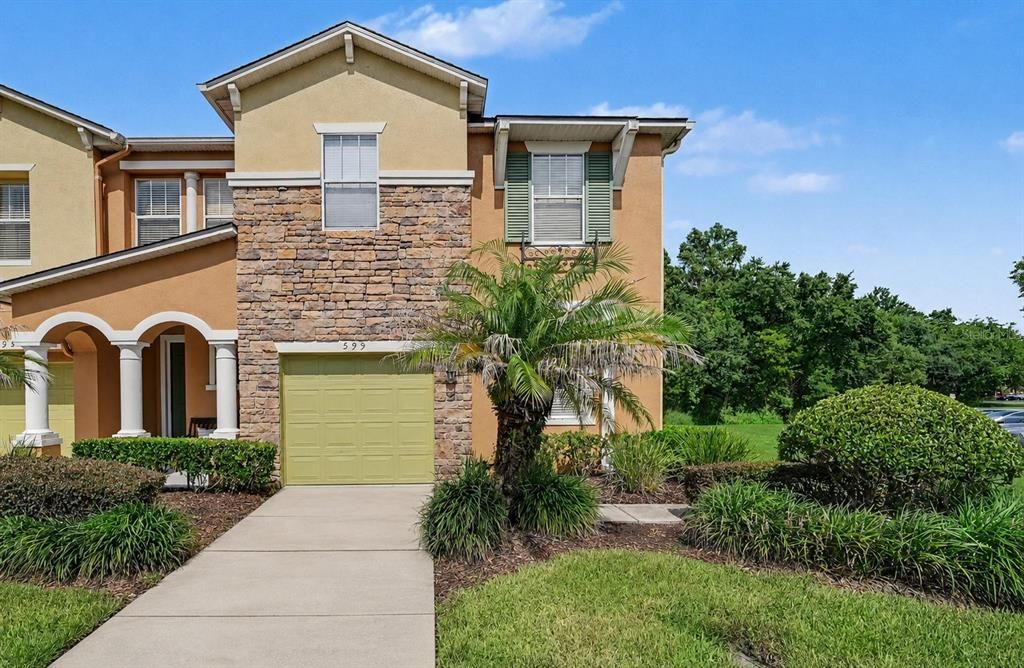 For Rent: $2,350 (3 beds, 2 baths, 1895 Square Feet)