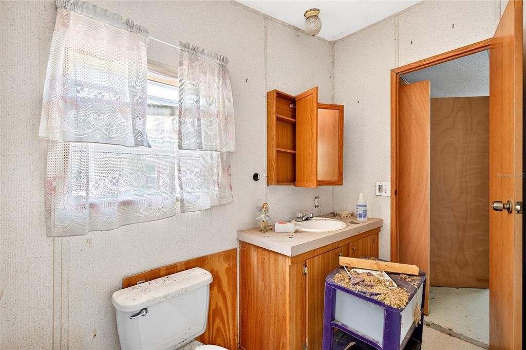 For Sale: $250,000 (2 beds, 2 baths, 960 Square Feet)