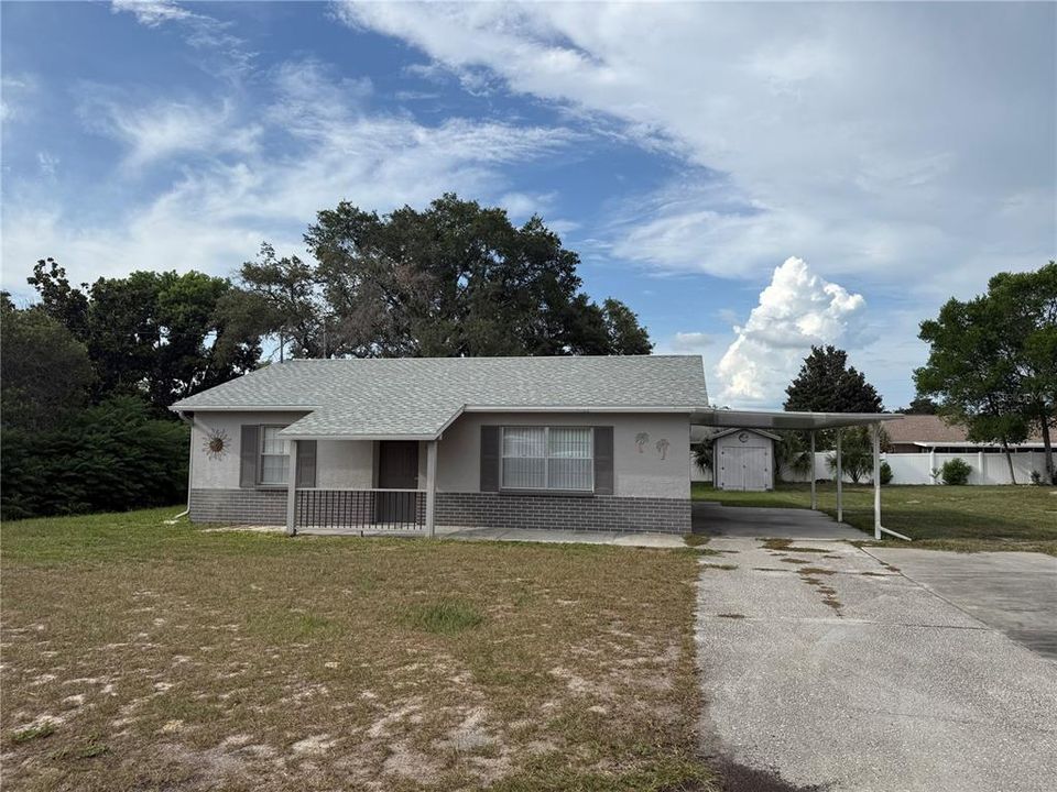 For Sale: $217,000 (2 beds, 1 baths, 910 Square Feet)