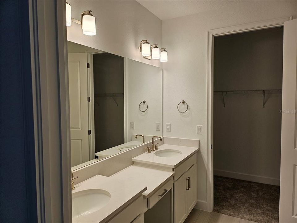 В аренду: $3,000 (2 спален, 2 ванн, 1530 Квадратных фут)