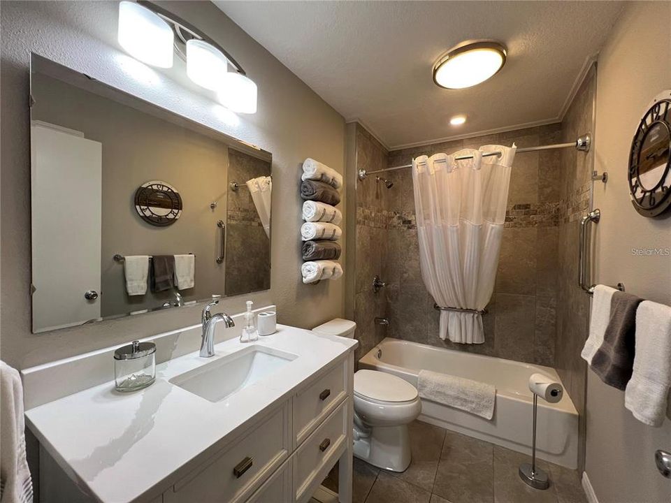 В аренду: $1,950 (2 спален, 1 ванн, 978 Квадратных фут)