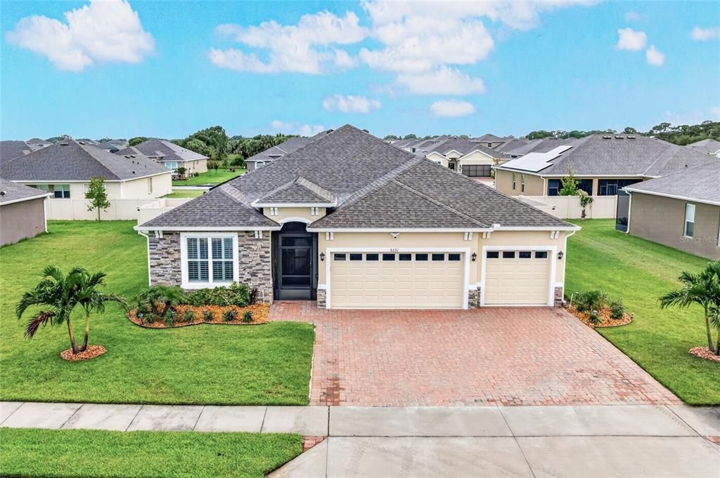 For Sale: $549,000 (4 beds, 3 baths, 2324 Square Feet)