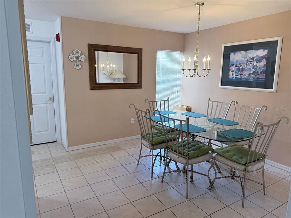 For Sale: $214,900 (3 beds, 2 baths, 1245 Square Feet)