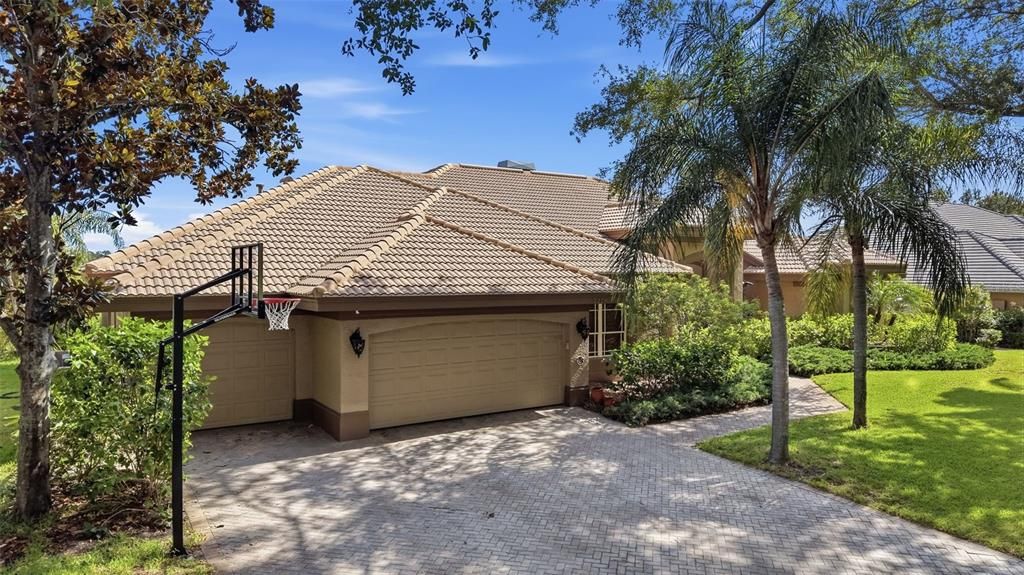 Active With Contract: $1,355,000 (4 beds, 2 baths, 3203 Square Feet)
