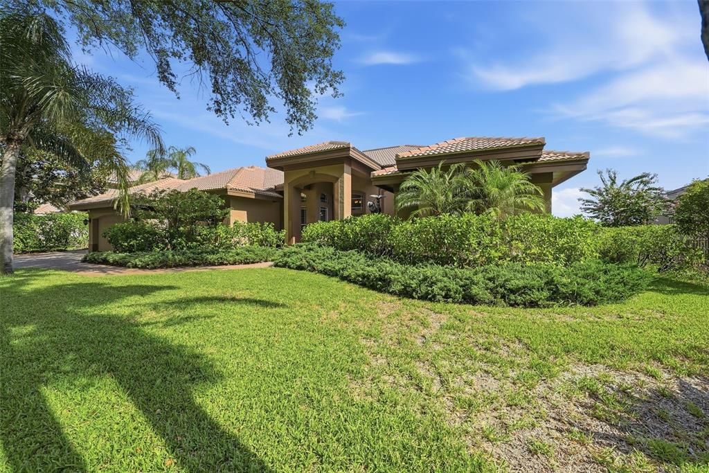 Active With Contract: $1,355,000 (4 beds, 2 baths, 3203 Square Feet)