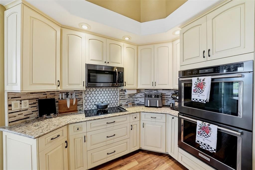 Active With Contract: $1,355,000 (4 beds, 2 baths, 3203 Square Feet)