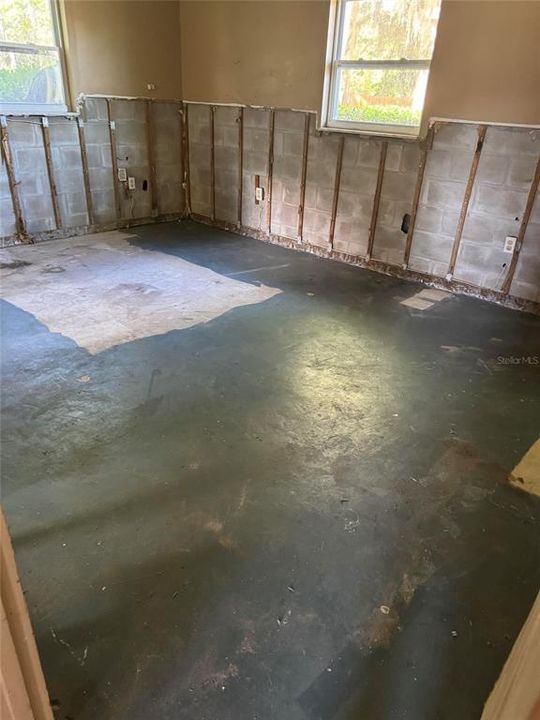 Activo con contrato: $139,900 (3 camas, 2 baños, 1568 Pies cuadrados)