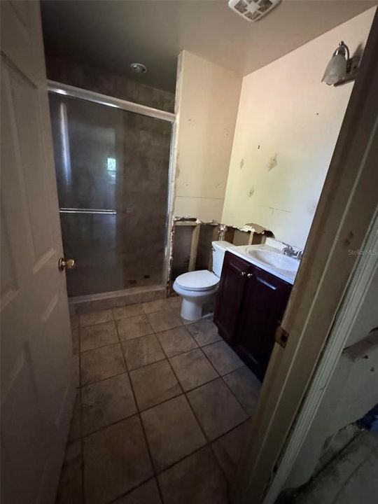 Activo con contrato: $139,900 (3 camas, 2 baños, 1568 Pies cuadrados)
