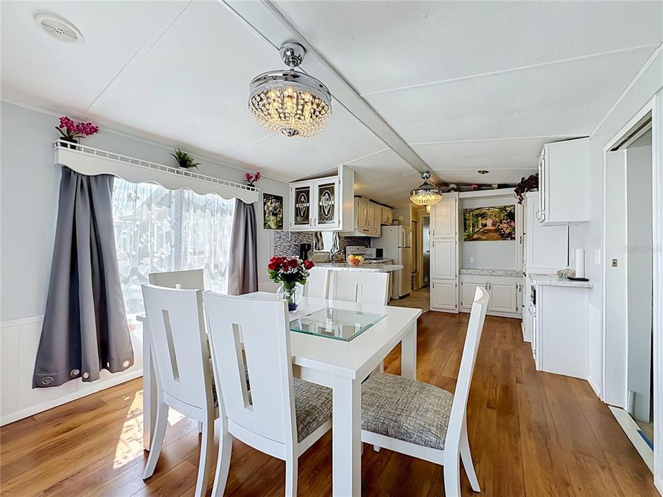 На продажу: $134,000 (1 спален, 2 ванн, 840 Квадратных фут)