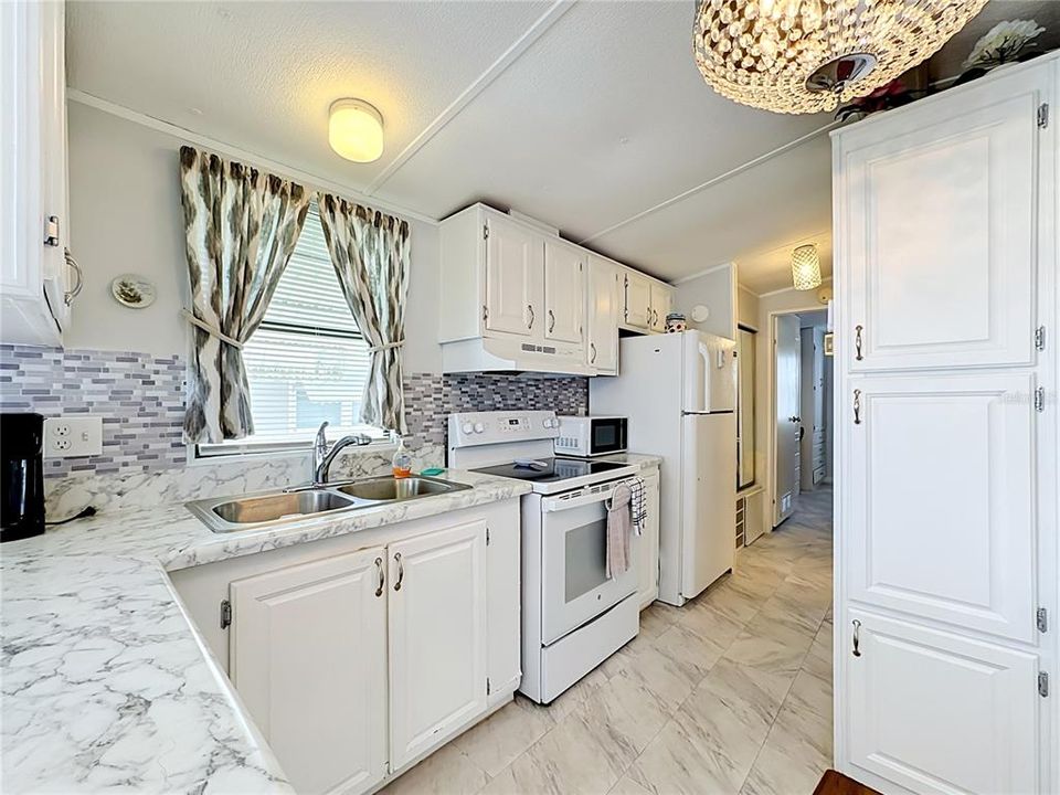 На продажу: $134,000 (1 спален, 2 ванн, 840 Квадратных фут)