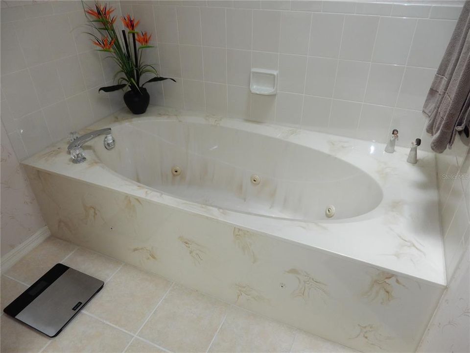 На продажу: $308,000 (2 спален, 2 ванн, 1920 Квадратных фут)