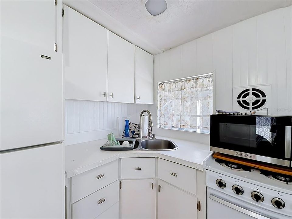 На продажу: $49,900 (1 спален, 1 ванн, 570 Квадратных фут)