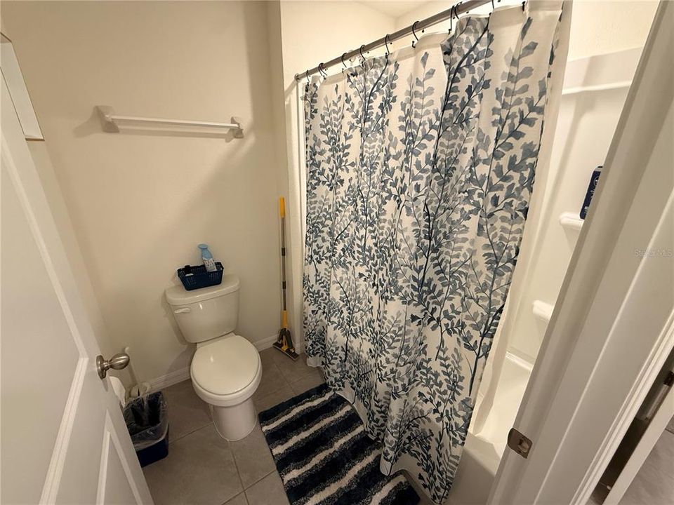 В аренду: $3,200 (5 спален, 3 ванн, 2616 Квадратных фут)