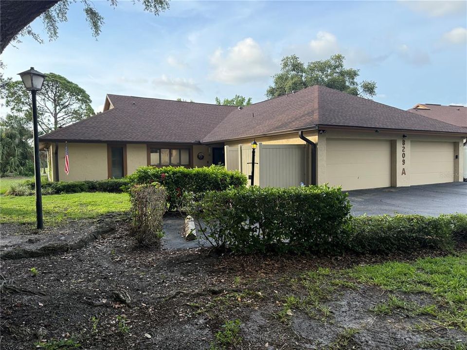 Active With Contract: $385,000 (2 beds, 2 baths, 1655 Square Feet)
