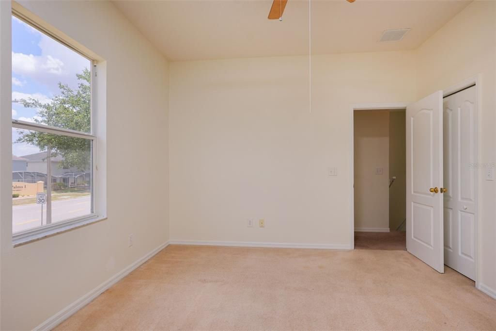 For Sale: $355,000 (5 beds, 3 baths, 1992 Square Feet)