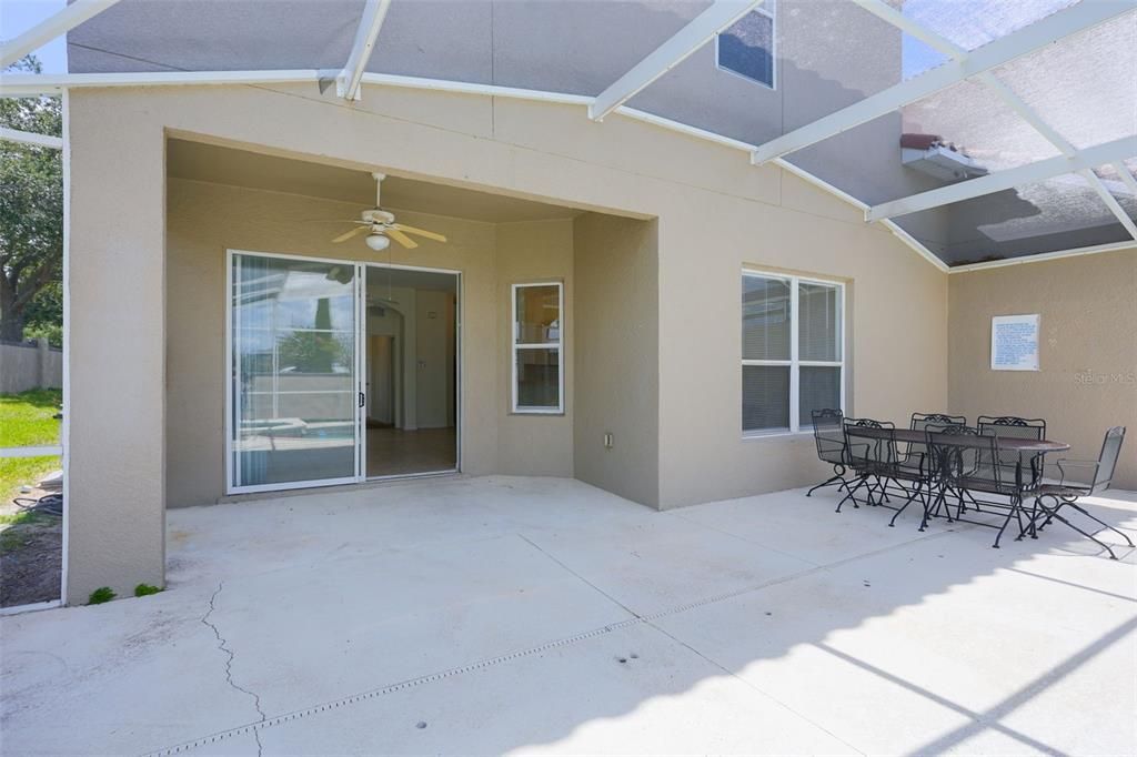 For Sale: $355,000 (5 beds, 3 baths, 1992 Square Feet)
