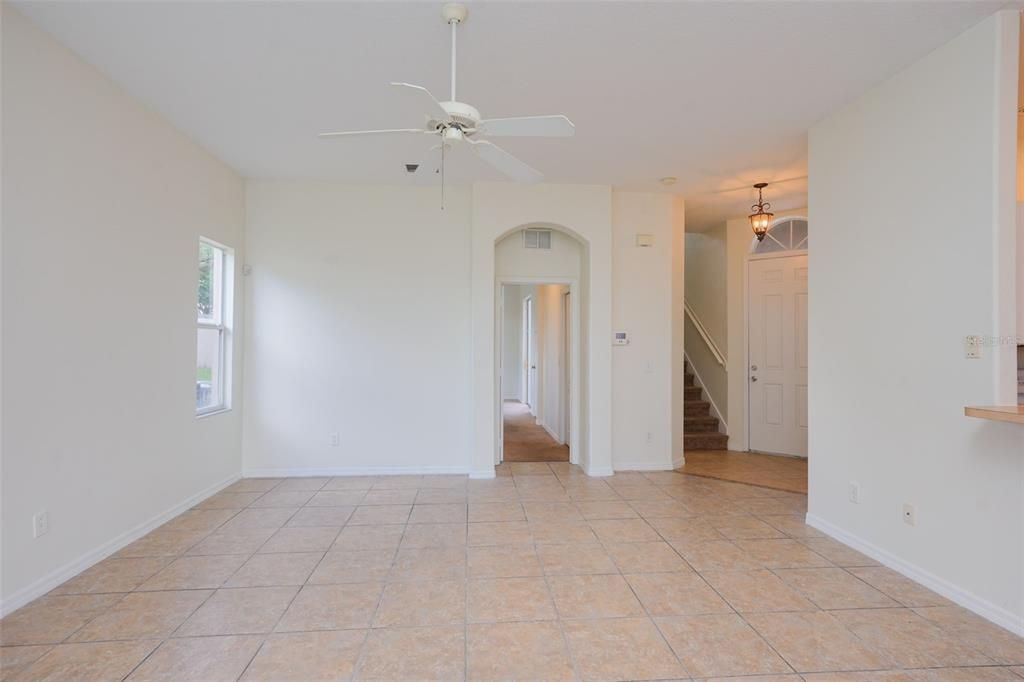 For Sale: $355,000 (5 beds, 3 baths, 1992 Square Feet)