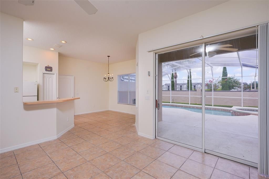 For Sale: $355,000 (5 beds, 3 baths, 1992 Square Feet)