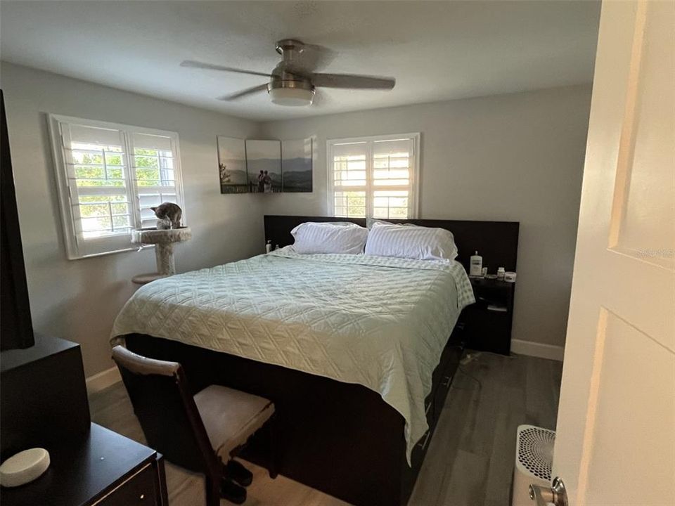 For Rent: $1,900 (2 beds, 1 baths, 950 Square Feet)