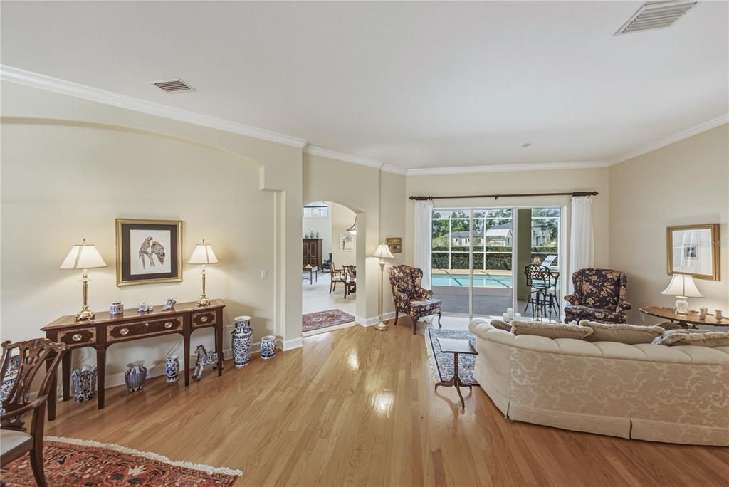 En Venta: $1,250,000 (4 camas, 3 baños, 3677 Pies cuadrados)