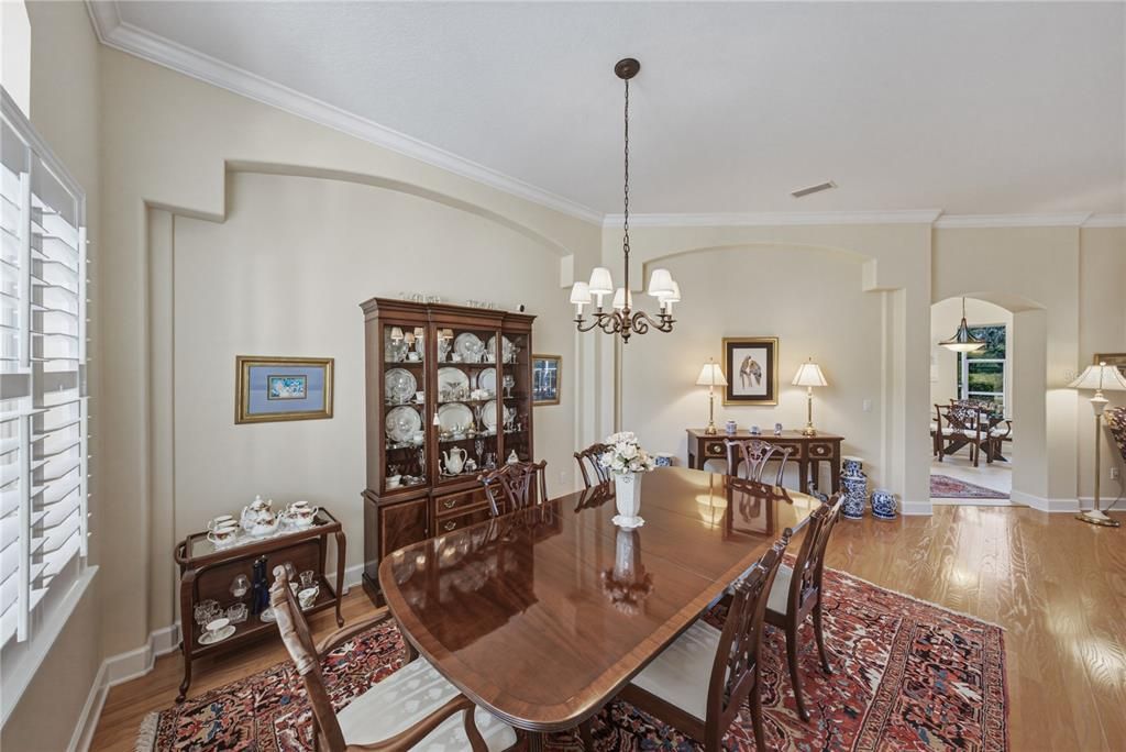 En Venta: $1,250,000 (4 camas, 3 baños, 3677 Pies cuadrados)
