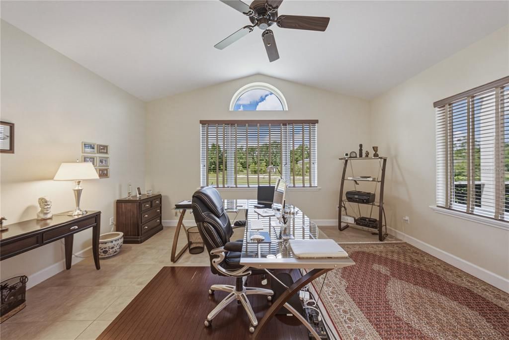 En Venta: $1,250,000 (4 camas, 3 baños, 3677 Pies cuadrados)