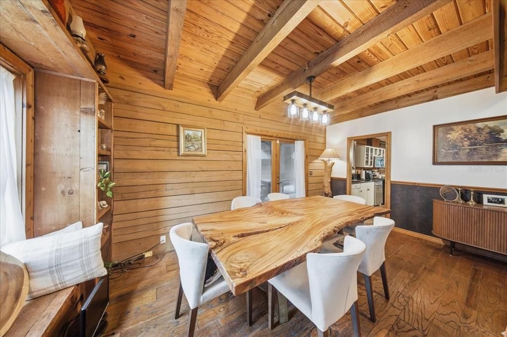En Venta: $874,900 (6 camas, 3 baños, 2962 Pies cuadrados)