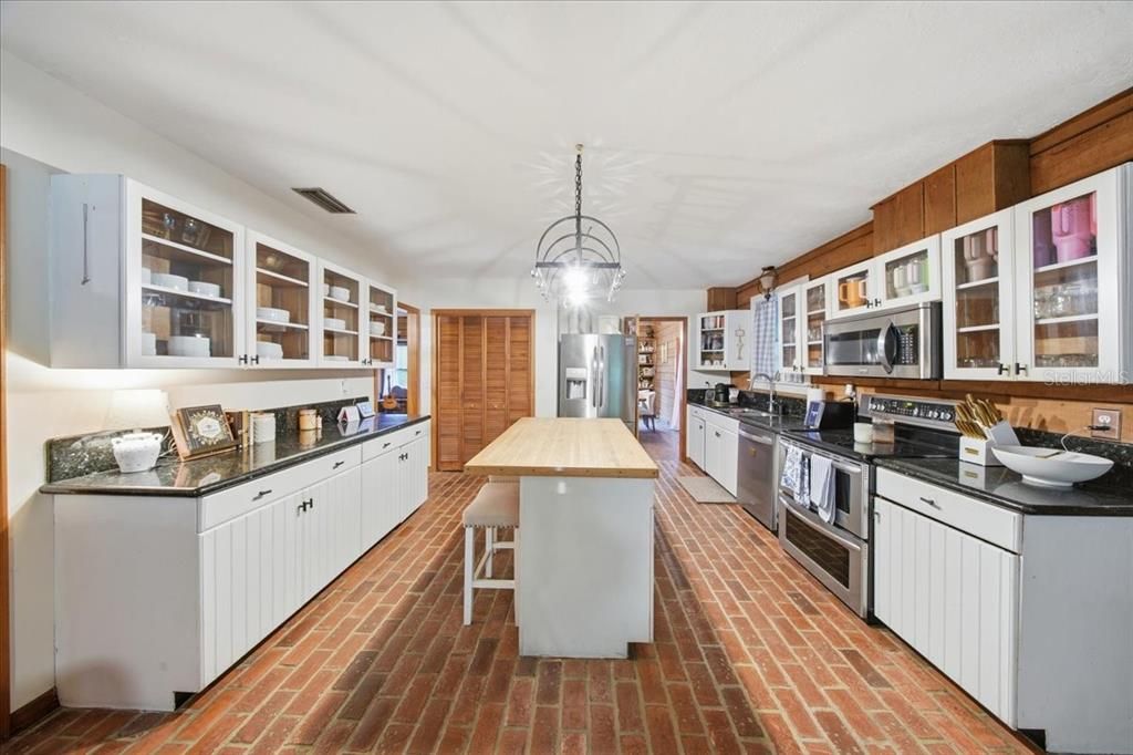 En Venta: $874,900 (6 camas, 3 baños, 2962 Pies cuadrados)