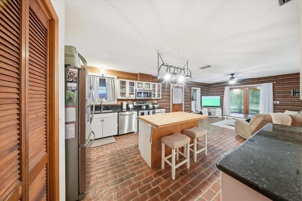 En Venta: $874,900 (6 camas, 3 baños, 2962 Pies cuadrados)