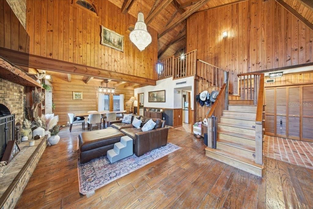 En Venta: $874,900 (6 camas, 3 baños, 2962 Pies cuadrados)