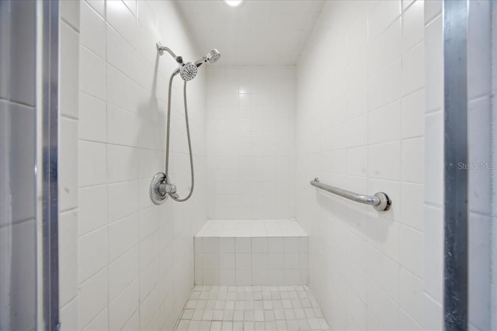 En Venta: $874,900 (6 camas, 3 baños, 2962 Pies cuadrados)