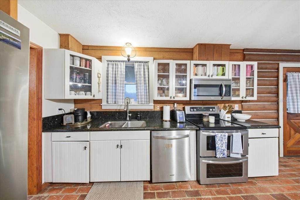 En Venta: $874,900 (6 camas, 3 baños, 2962 Pies cuadrados)