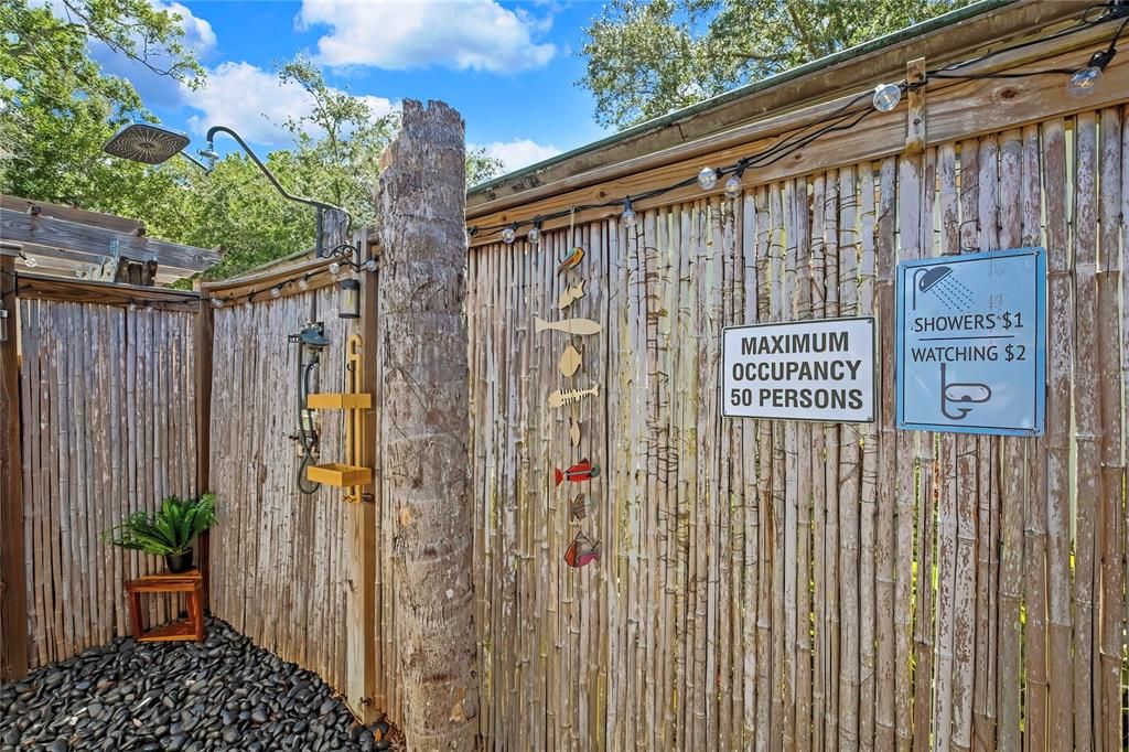 На продажу: $899,000 (2 спален, 1 ванн, 1008 Квадратных фут)