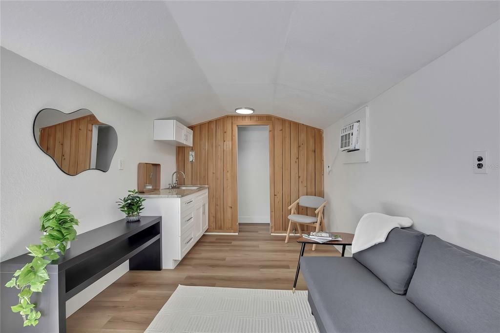 На продажу: $899,000 (2 спален, 1 ванн, 1008 Квадратных фут)