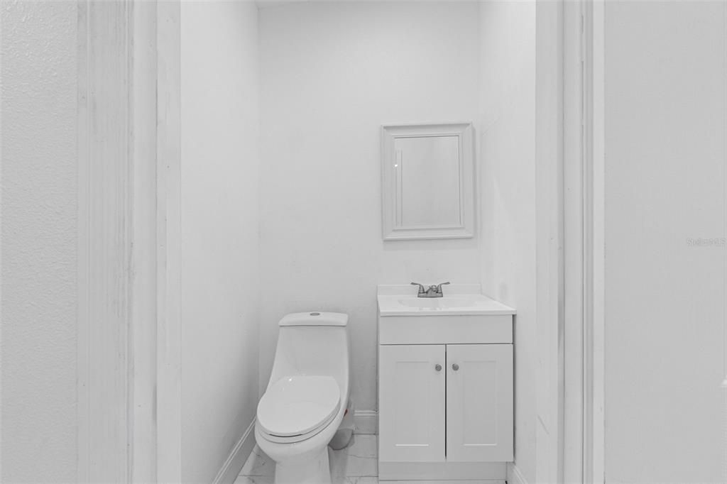 В аренду: $2,200 (3 спален, 1 ванн, 1920 Квадратных фут)