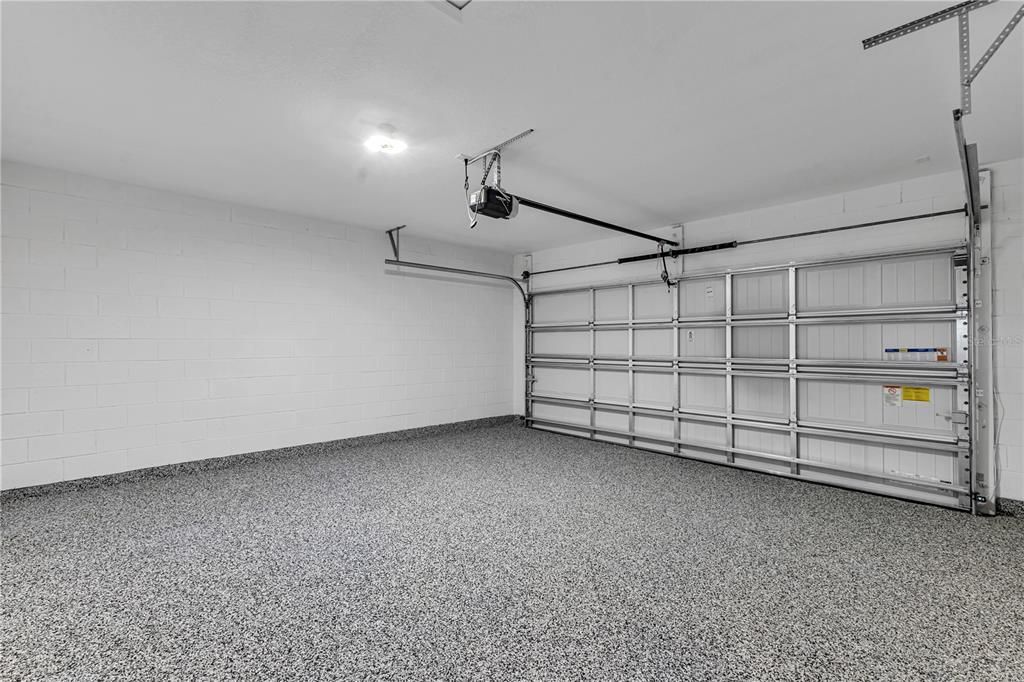 For Sale: $365,000 (3 beds, 2 baths, 1598 Square Feet)